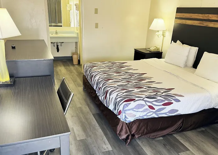 Magnuson Motel *