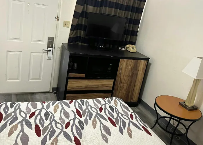 Magnuson Motel *