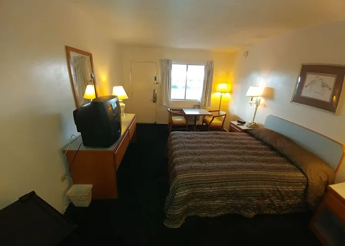 Magnuson Motel *